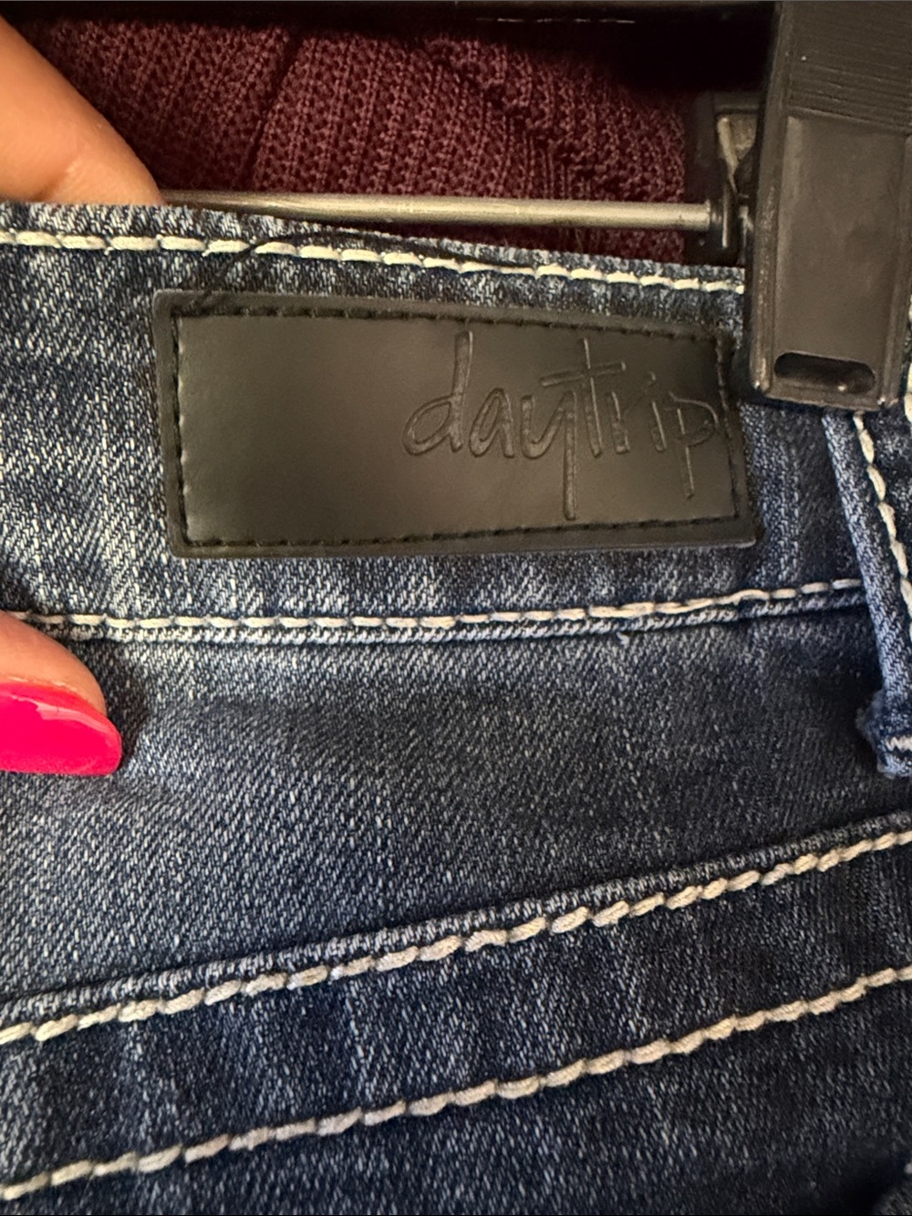 Buckle Daytrip Medium Wash Denim Jeans with Contrast Stitching - Picture 6 of 7